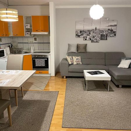 Apartman Luna Near Zagreb Airport Velika Gorica Exteriör bild