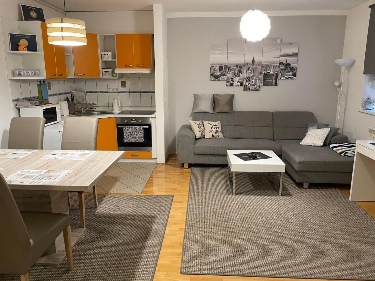 Apartman Luna Near Zagreb Airport Velika Gorica Exteriör bild