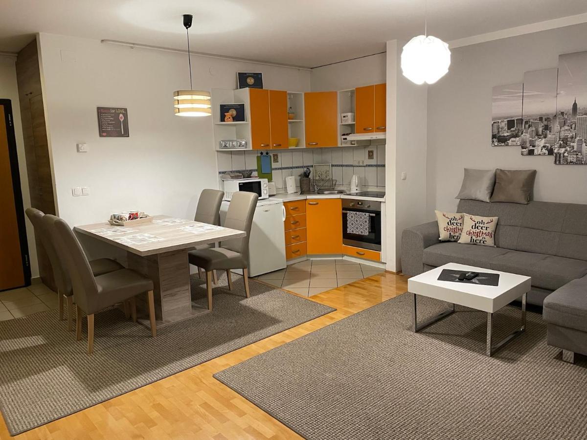 Apartman Luna Near Zagreb Airport Velika Gorica Exteriör bild