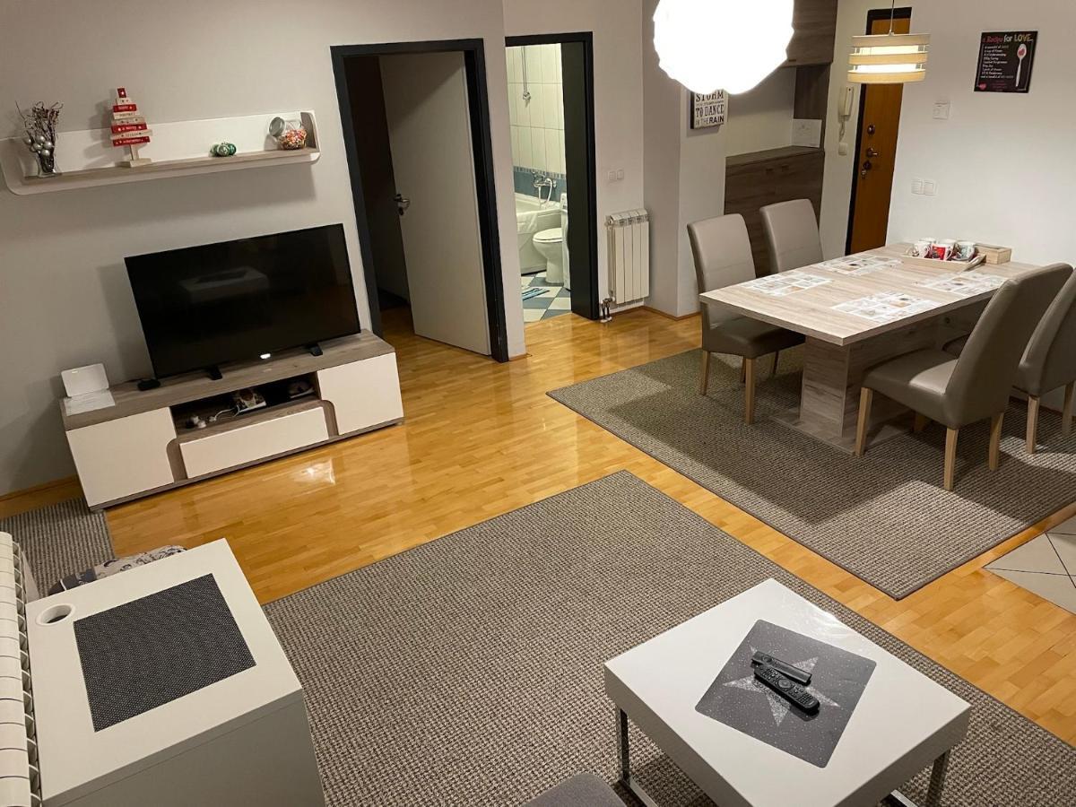 Apartman Luna Near Zagreb Airport Velika Gorica Exteriör bild