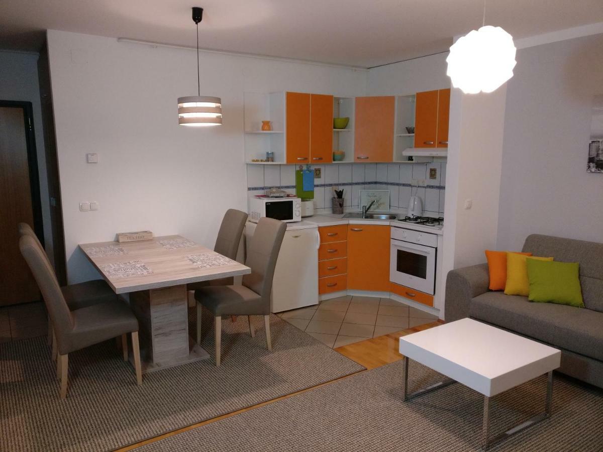 Apartman Luna Near Zagreb Airport Velika Gorica Exteriör bild