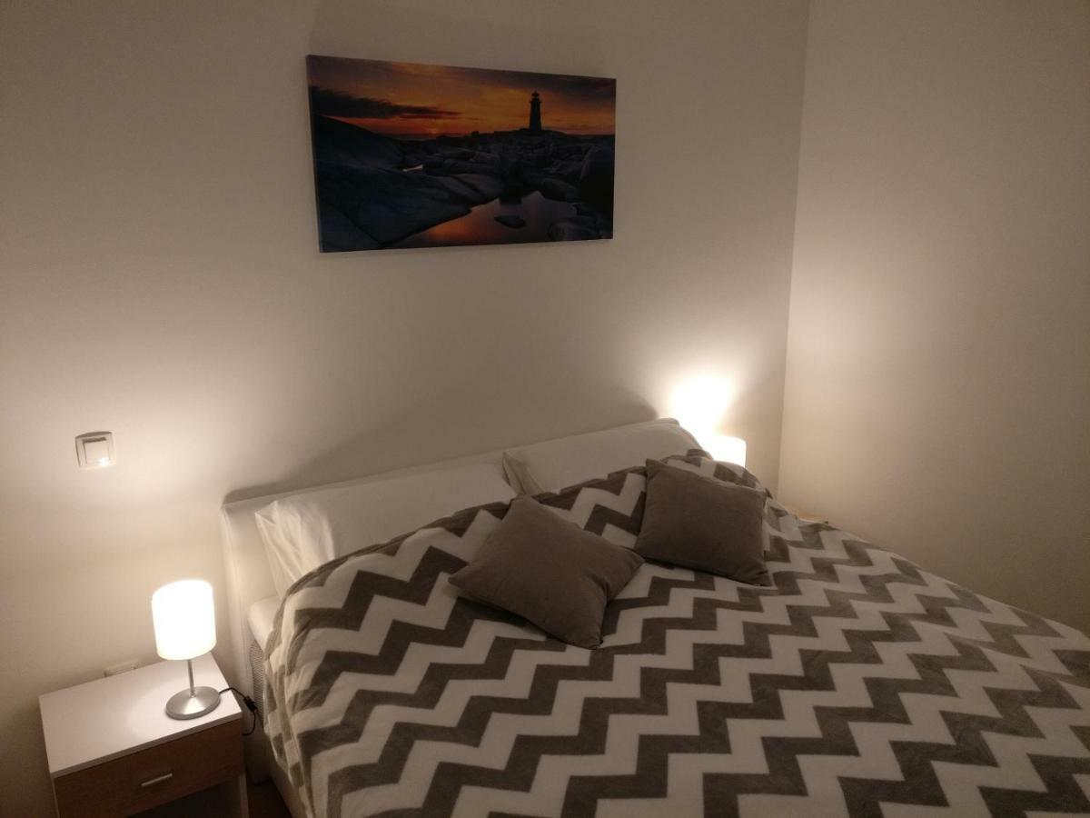 Apartman Luna Near Zagreb Airport Velika Gorica Exteriör bild