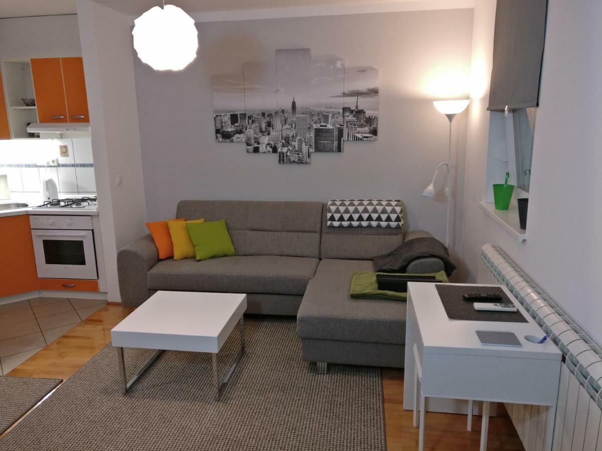 Apartman Luna Near Zagreb Airport Velika Gorica Exteriör bild