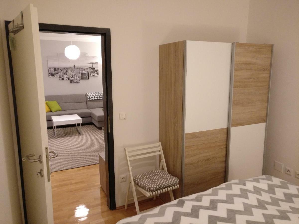 Apartman Luna Near Zagreb Airport Velika Gorica Exteriör bild