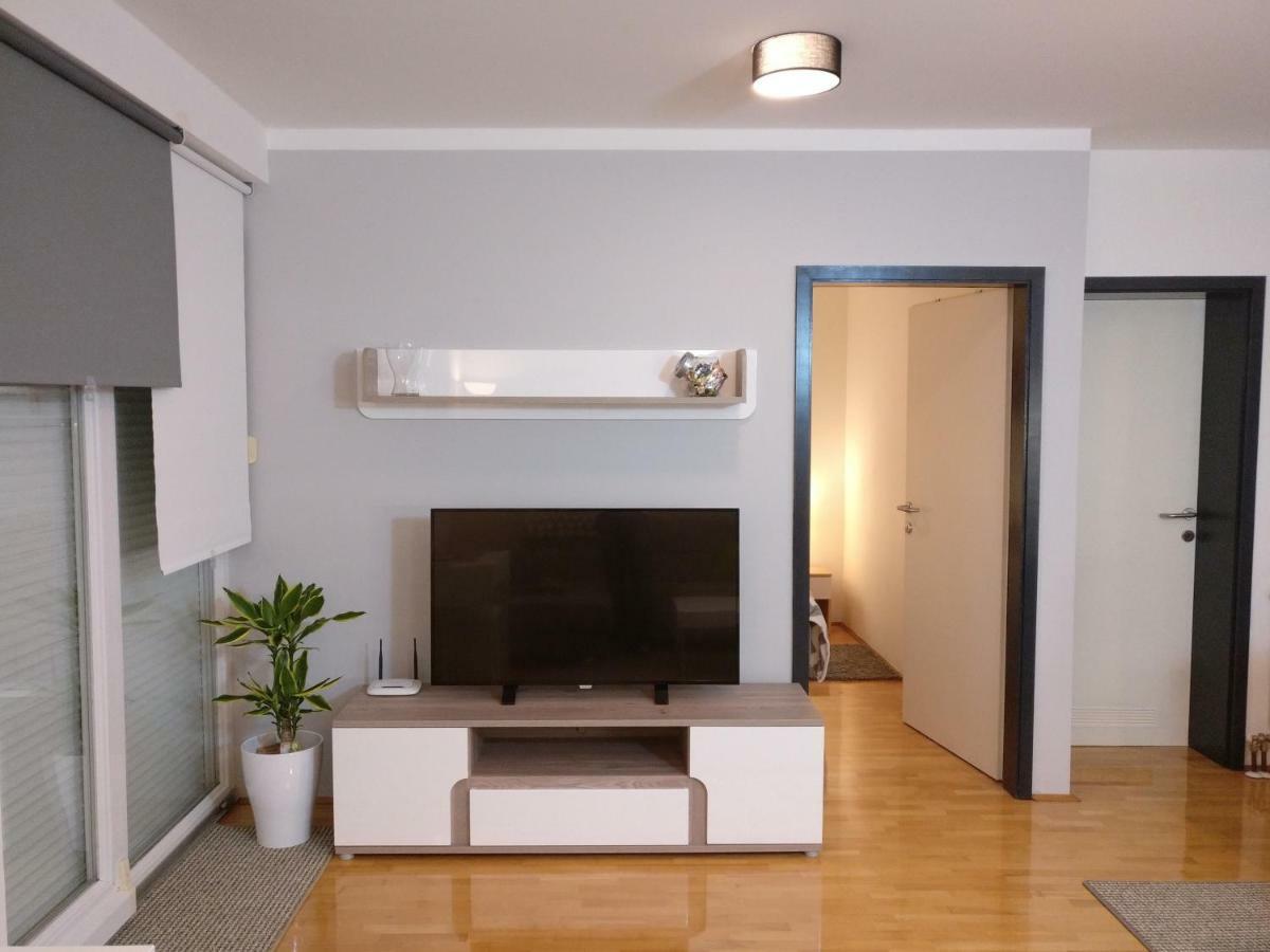 Apartman Luna Near Zagreb Airport Velika Gorica Exteriör bild