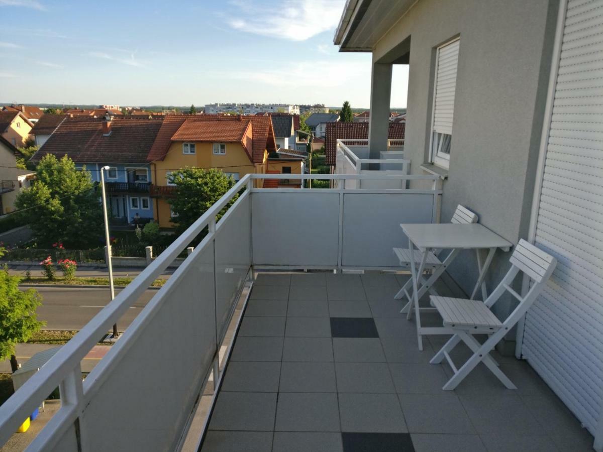 Apartman Luna Near Zagreb Airport Velika Gorica Exteriör bild
