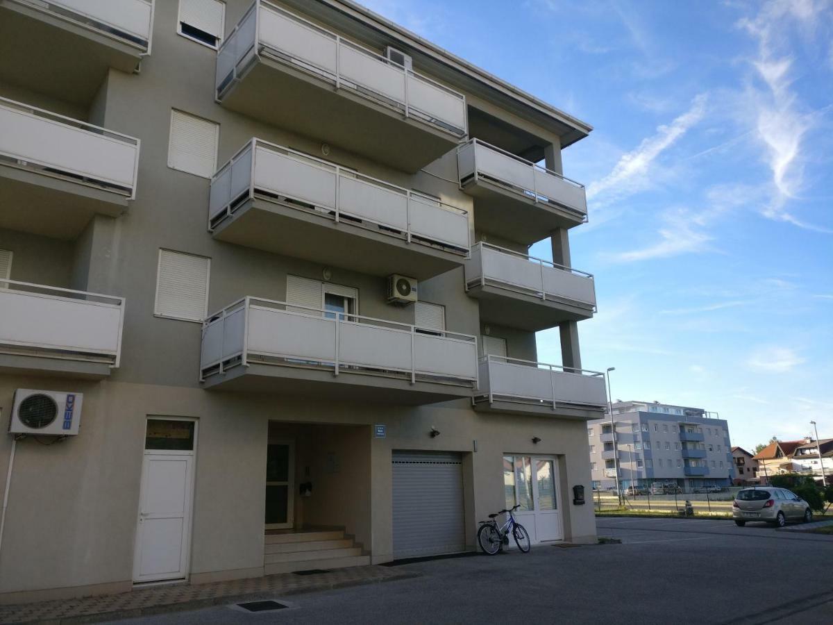 Apartman Luna Near Zagreb Airport Velika Gorica Exteriör bild